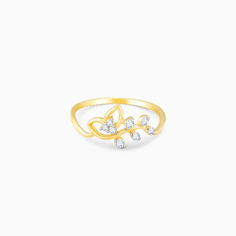 Gold Magnificent Petals Diamond Ring