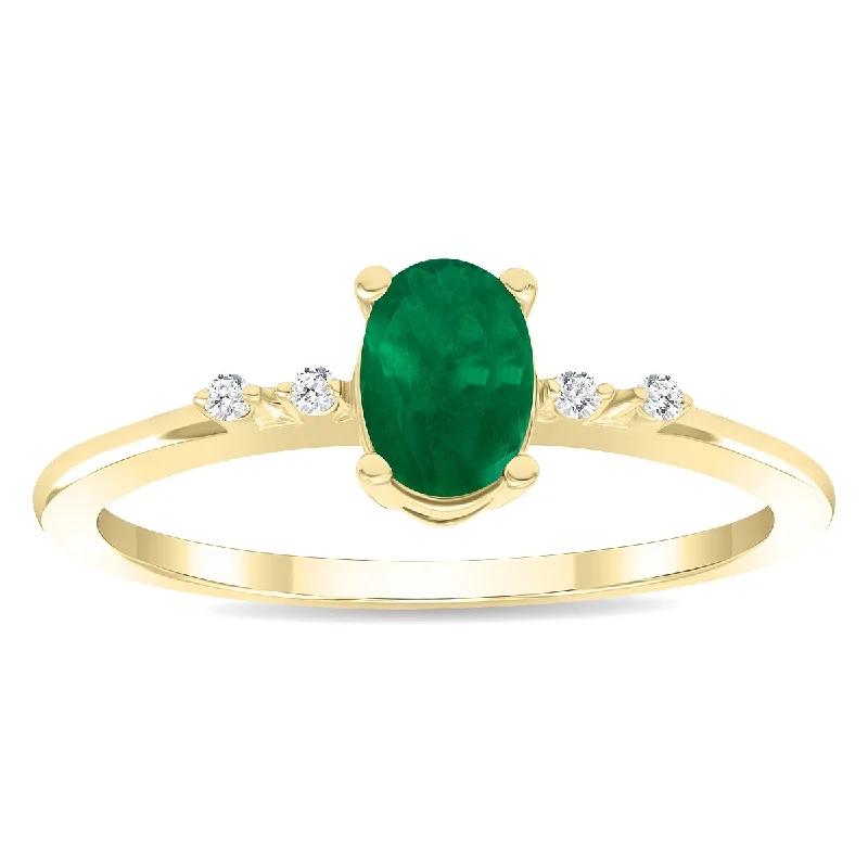 Women's Oval Shaped Emerald and Diamond Sparkle Ring in 10K Yellow Gold