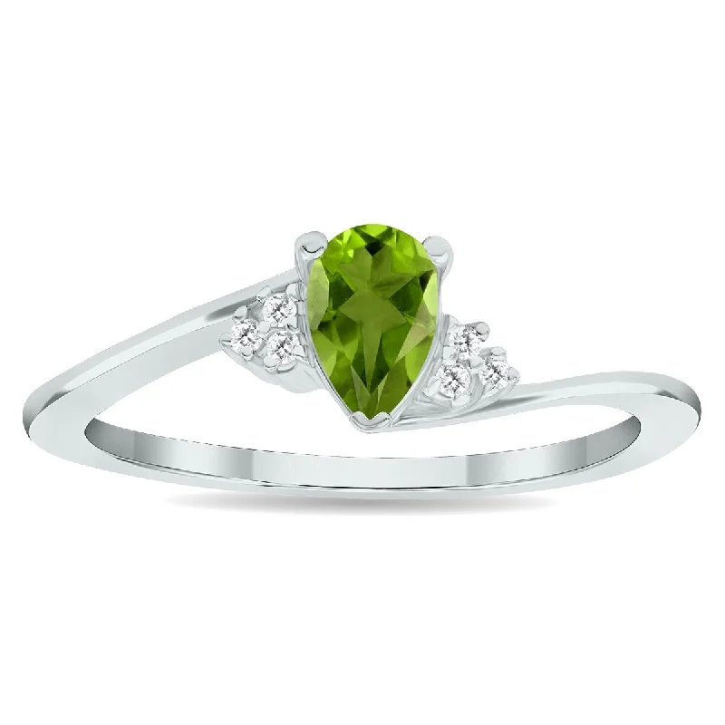 Women's Peridot and Diamond Tierra Ring in 10K White Gold