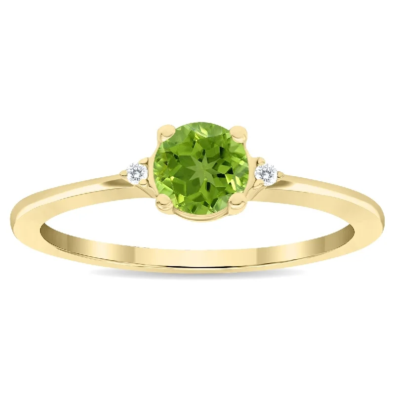 Women's Round Shaped Peridot and Diamond Classic Band in 10K Yellow Gold