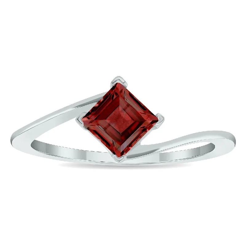 Women's Solitaire Garnet Wave Ring in 10K White Gold