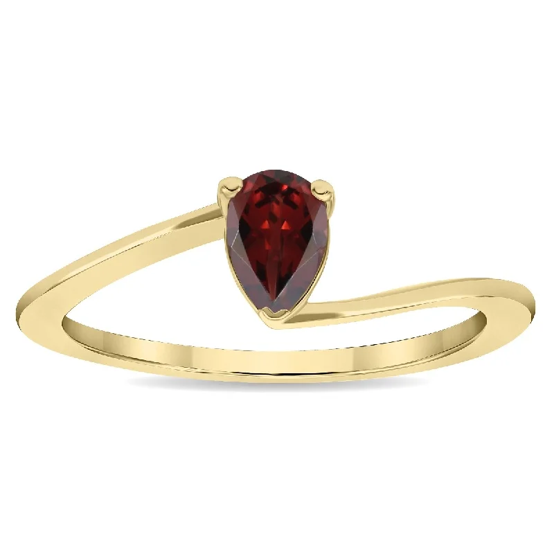 Women's Solitaire Pear Shaped Garnet Wave Ring in 10K Yellow Gold