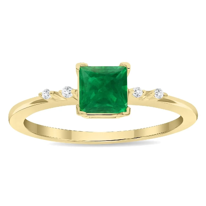 Women's Square Shaped Emerald and Diamond Sparkle Ring in 10K Yellow Gold