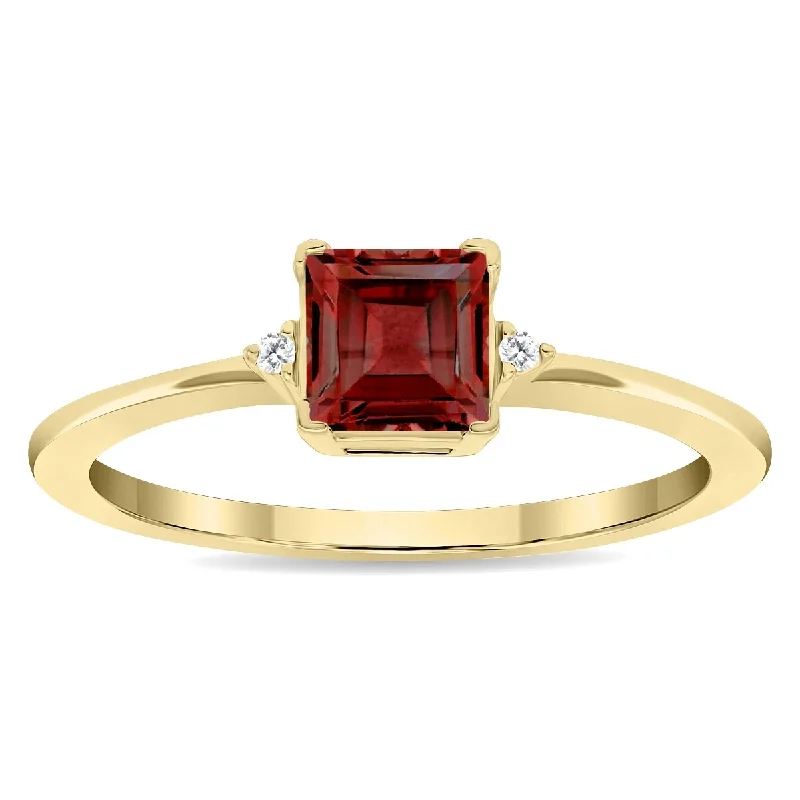 Women's Square Shaped Garnet and Diamond Classic Band in 10K Yellow Gold